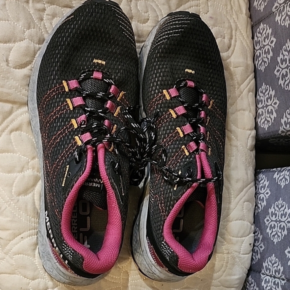 Merrell Fly Strike Women's Black and Pink Trail Runners - Picture 2 of 8